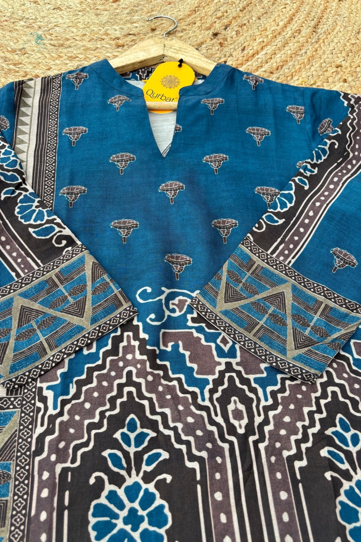 Breathable Muslin Short Kurti – Chic & Comfortable.