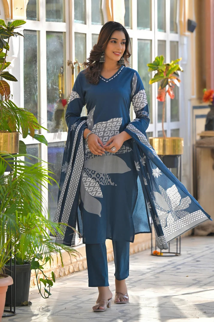 Amethyst Bloom Printed Kurta Set with Dupatta