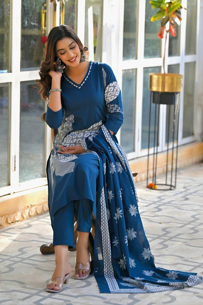 Amethyst Bloom Printed Kurta Set with Dupatta
