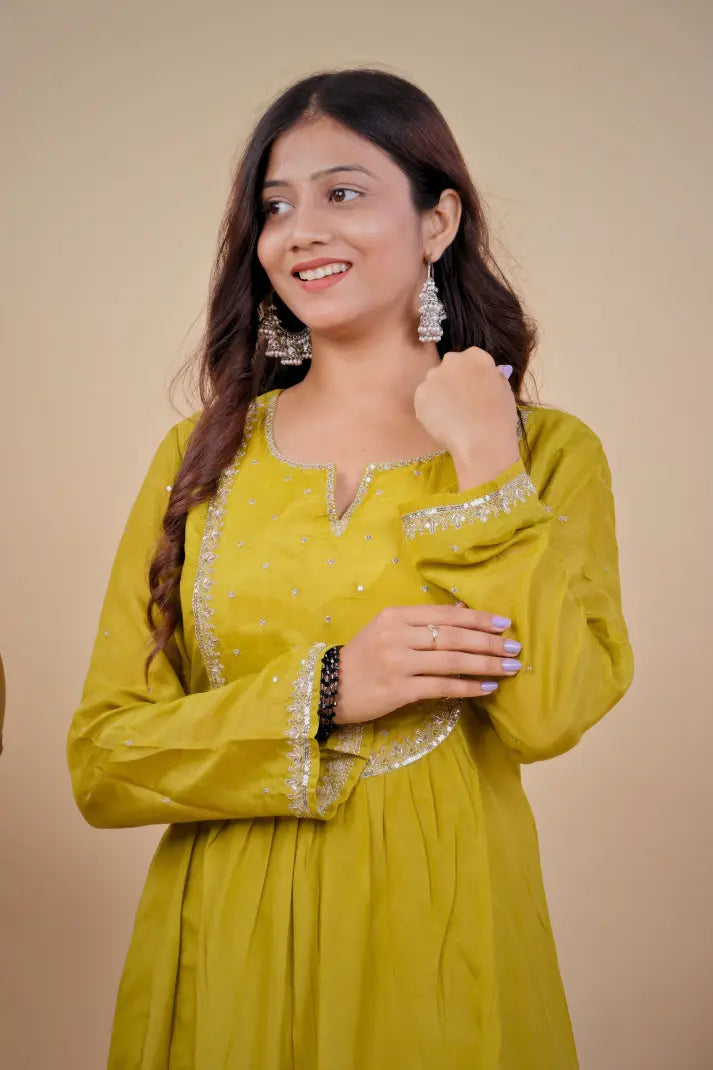 Classic Heena Green Embroidered Suit Set with Dupatta