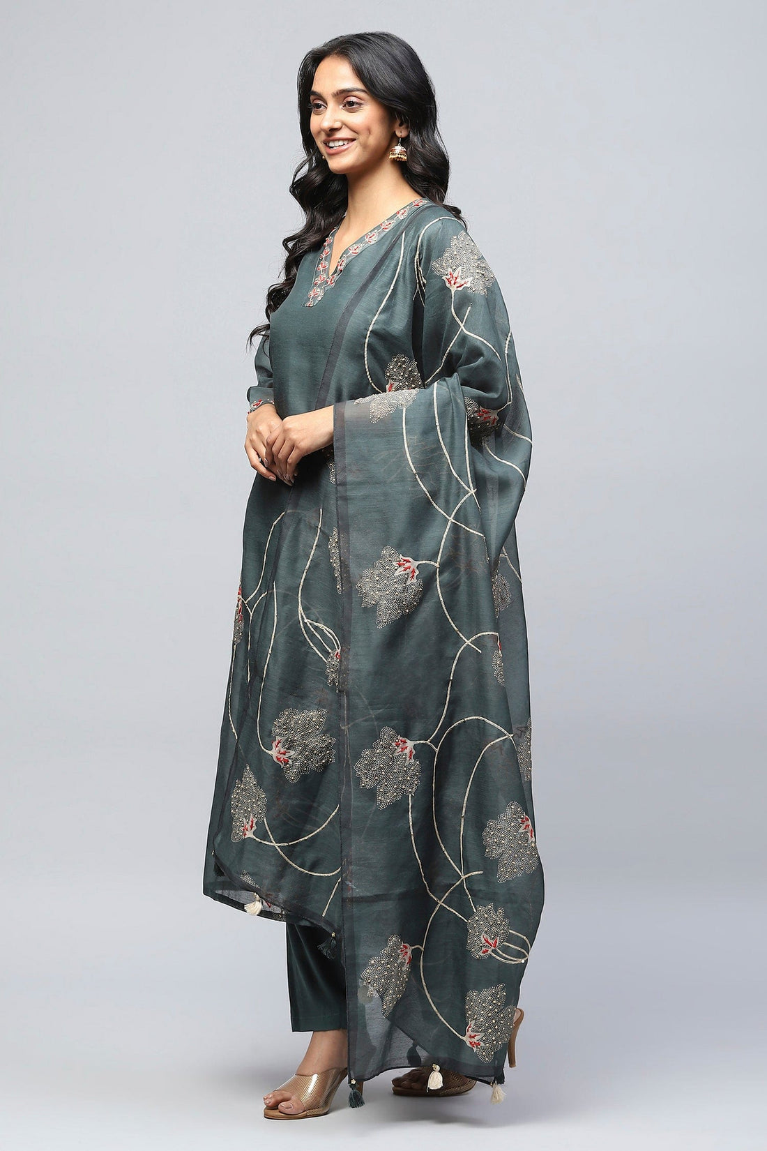 Green Digital Print Suit Set for Women with French Knot - Qurbat