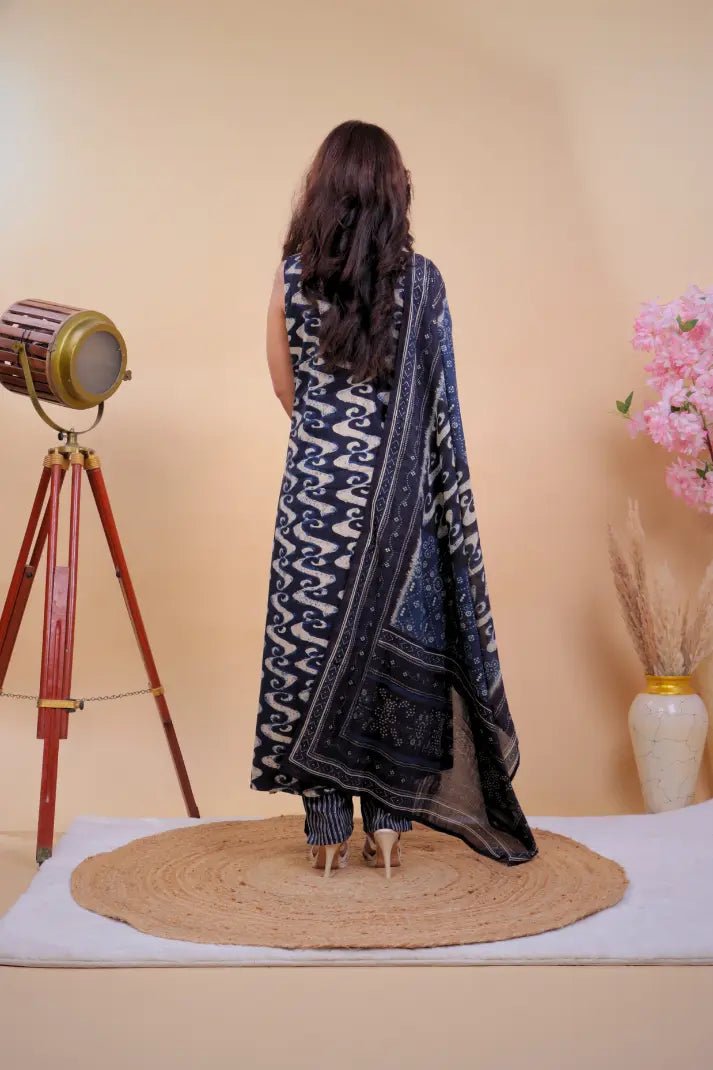 Indigo Ikat Print Sleeveless Kurta Set with Bandhani Dupatta - Qurbat