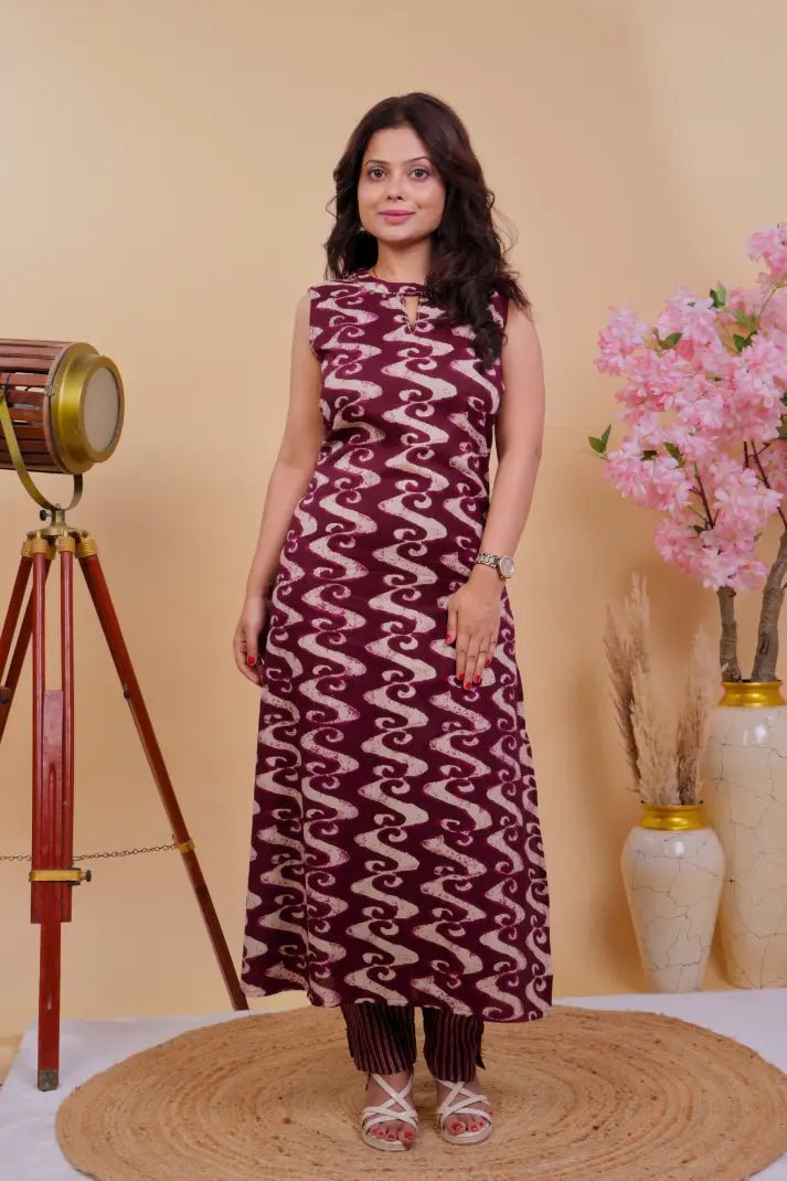 Wine Ikat Print Sleeveless Kurta Set with Bandhani Dupatta - Qurbat