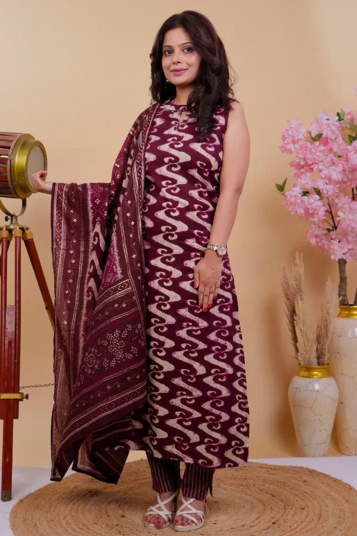 Wine Ikat Print Sleeveless Kurta Set with Bandhani Dupatta - Qurbat