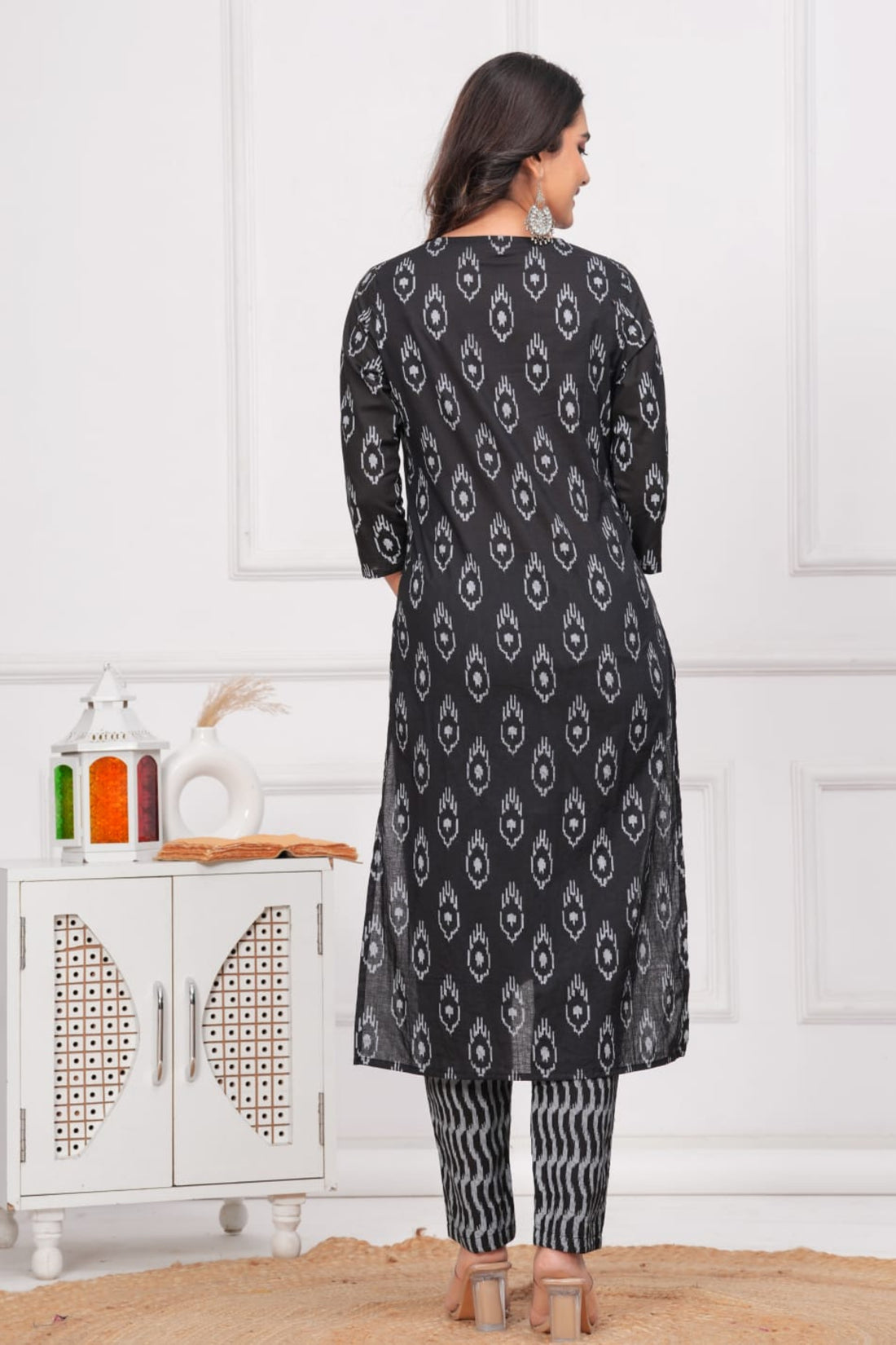 Classic Black & Grey Ikat Cotton Kurta Pant Dupatta Set