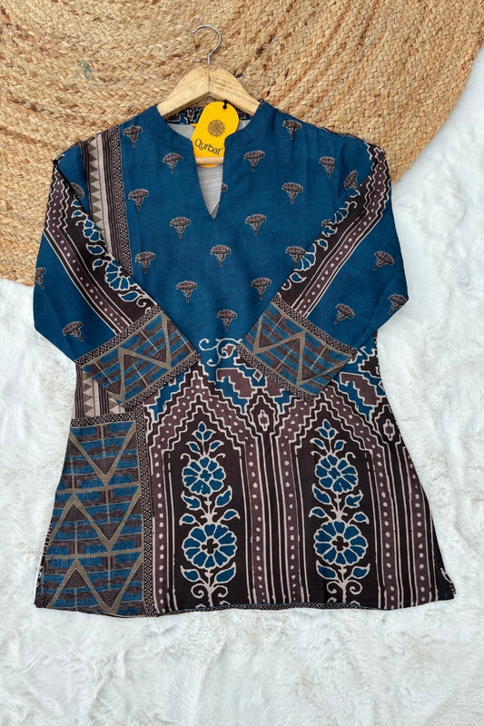 Breathable Muslin Short Kurti – Chic & Comfortable.