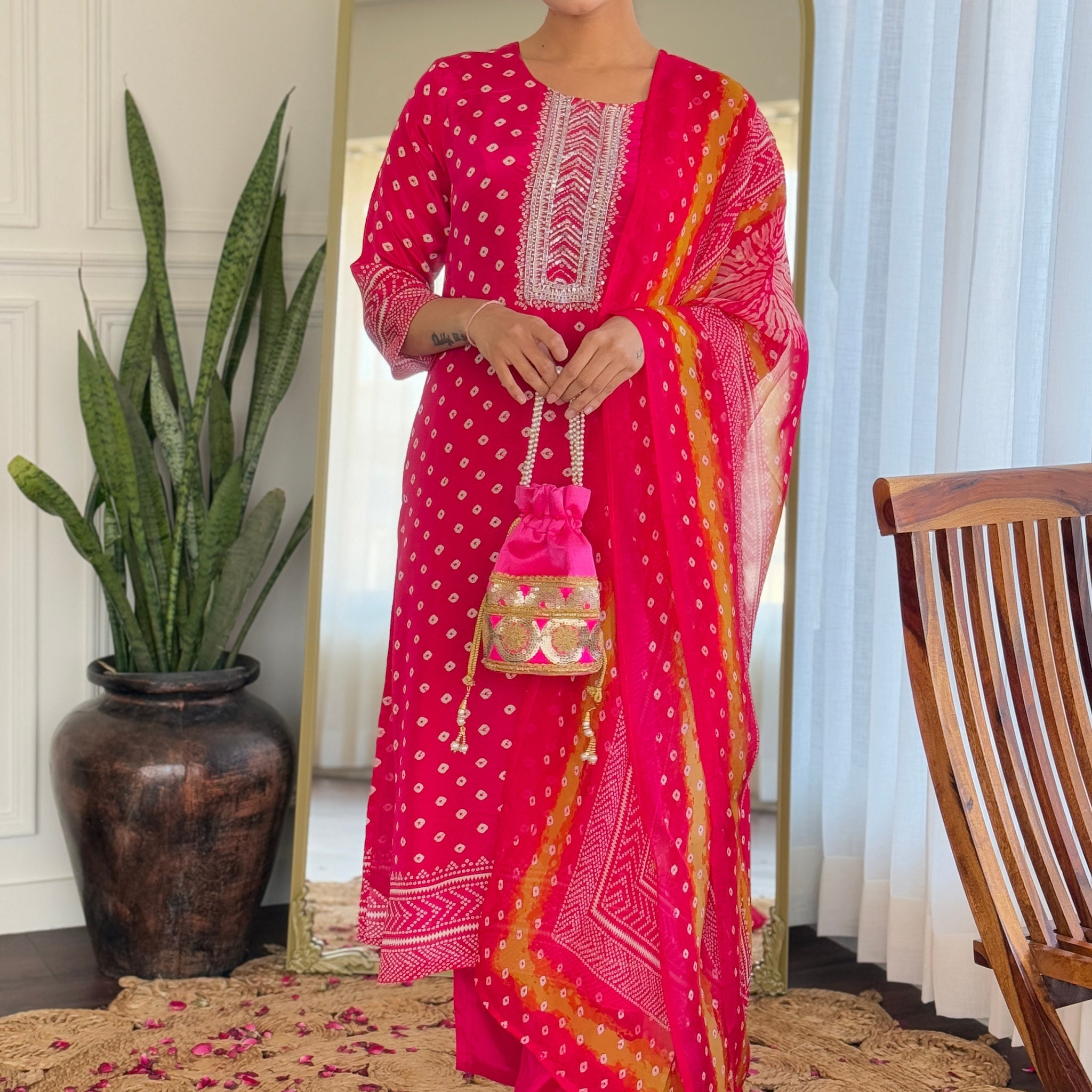 Fuchsia Mirror-Detailed Neck Embroidered Kurta Set