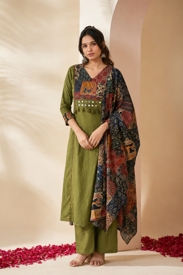 Women's Green Printed Straight Kurta Set with Dupatta