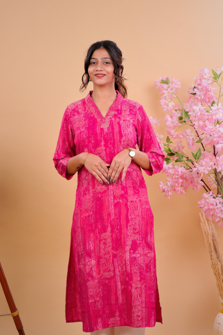 Stylish Magenta Muslin Straight Kurta