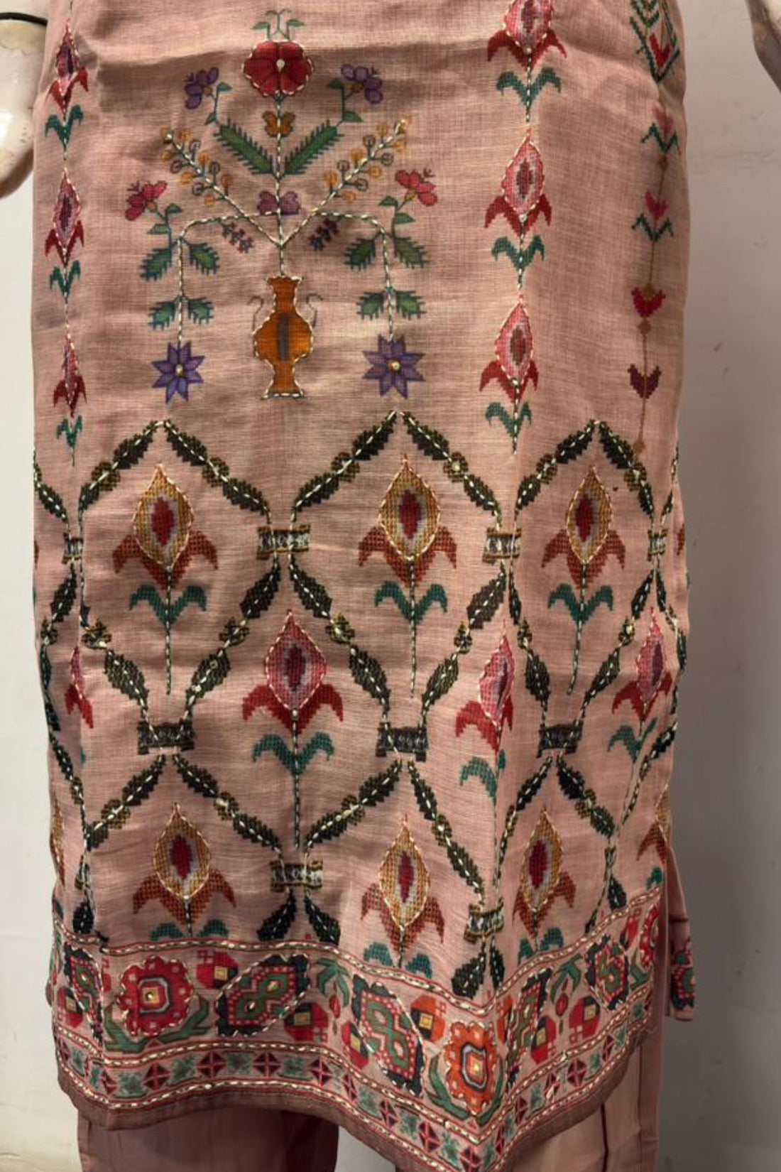 Women Peach Floral Printed Kurta with Trousers & Dupatta Set
