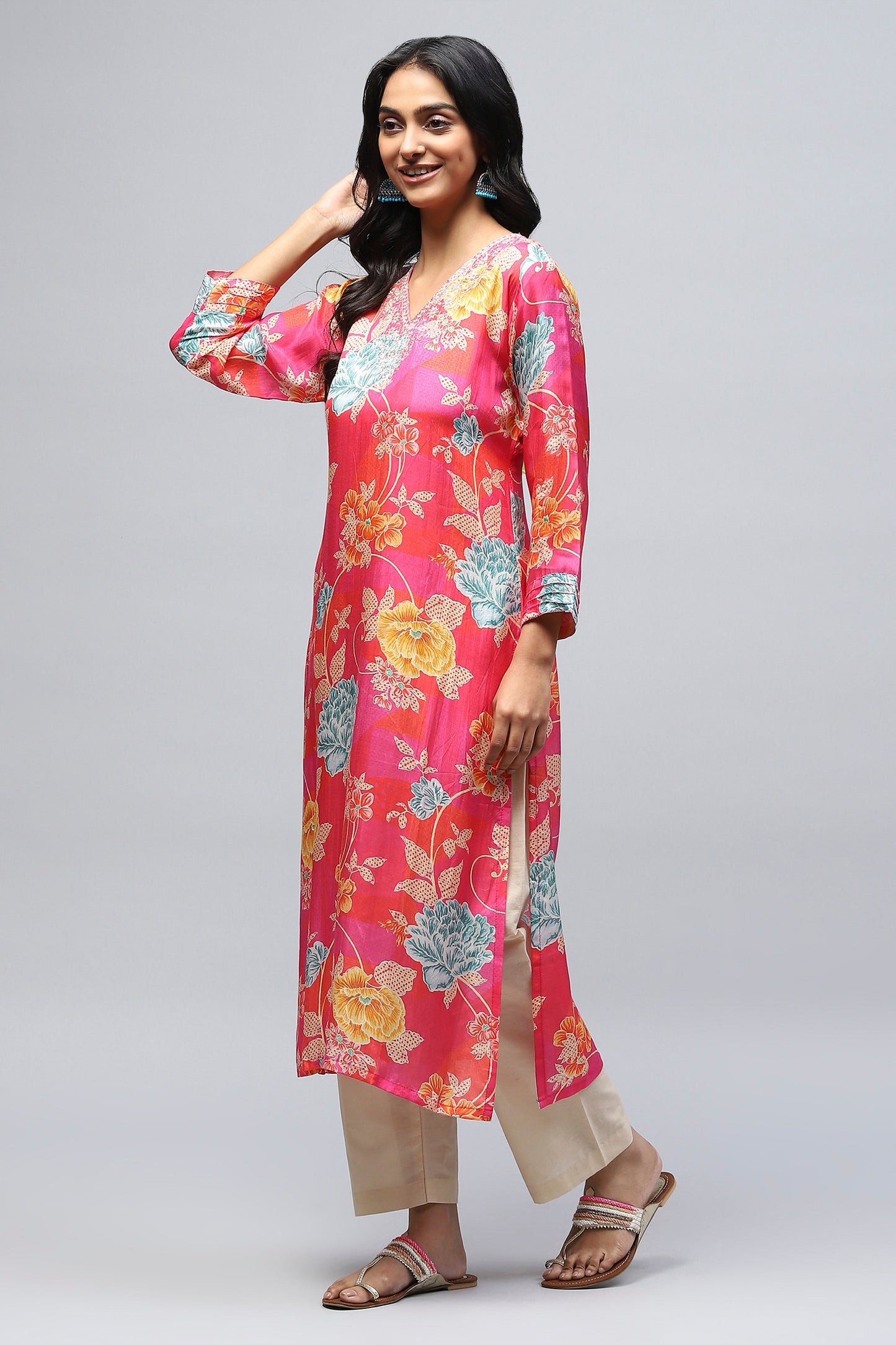 Floral Digital Print Pink Kurta – Lightweight & Flowing Fabric for Casual & Festive Wear