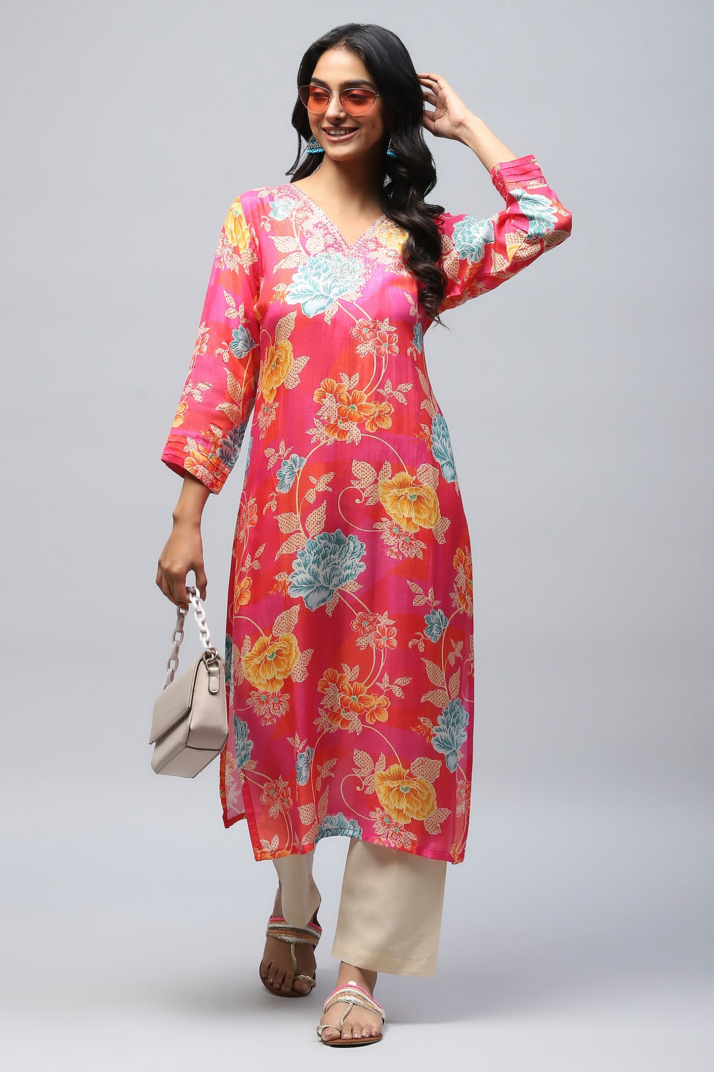 Floral Digital Print Pink Kurta – Lightweight & Flowing Fabric for Casual & Festive Wear