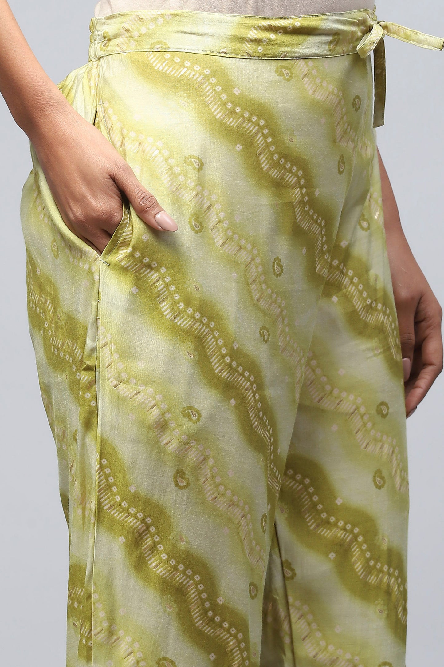 Green Muslin Printed Kurta for Women