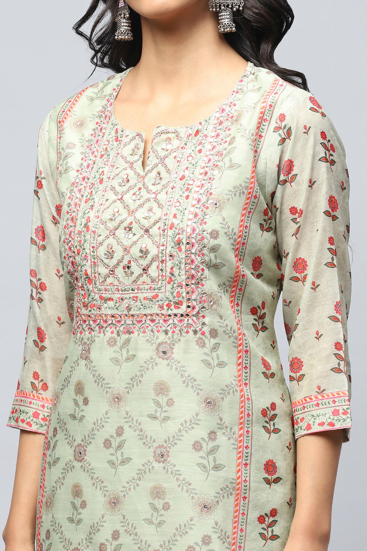 Green Printed Suit Set for Women with Hand Embroidery – Elegant & Chic