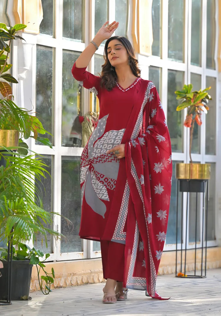 Amethyst Bloom Printed Kurta Set with Dupatta
