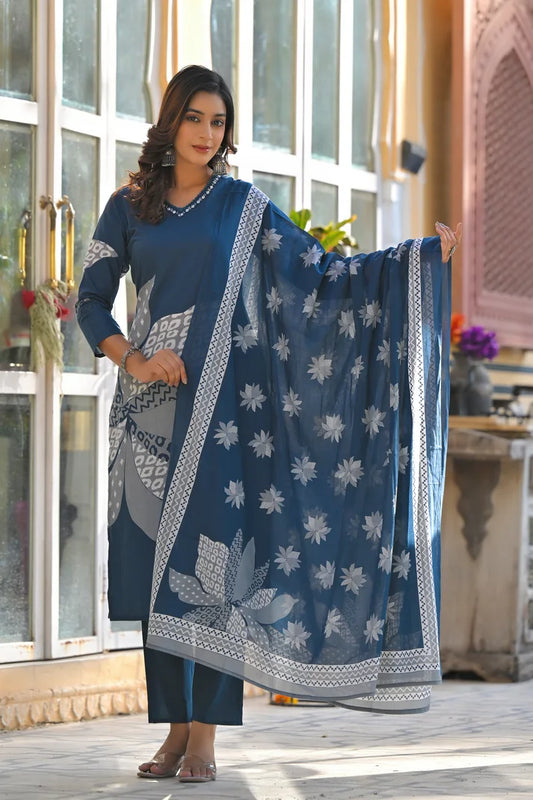 Amethyst Bloom Printed Kurta Set with Dupatta