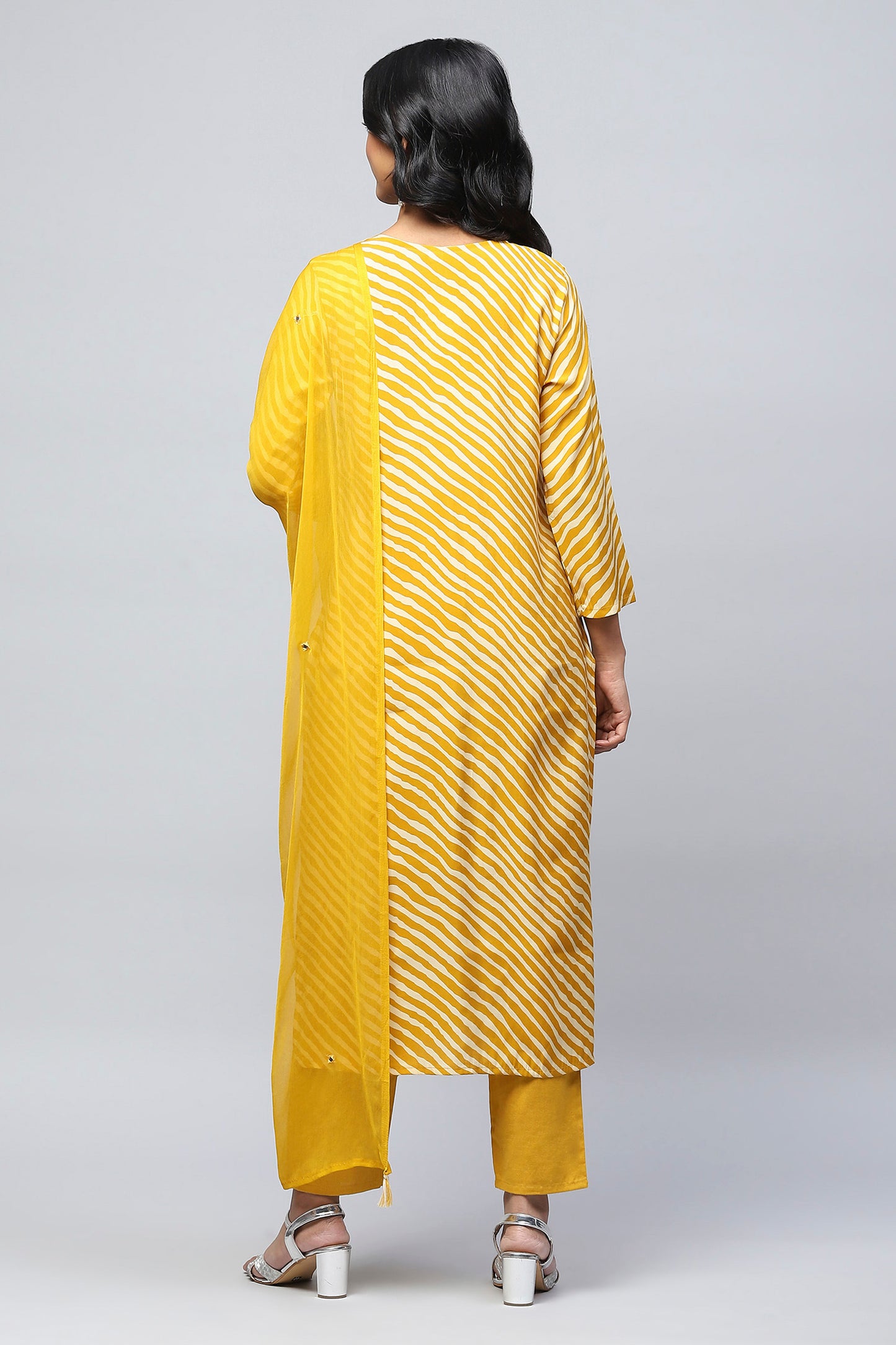 Yellow Leheriya Printed Suit Set for Women – Vibrant & Traditional