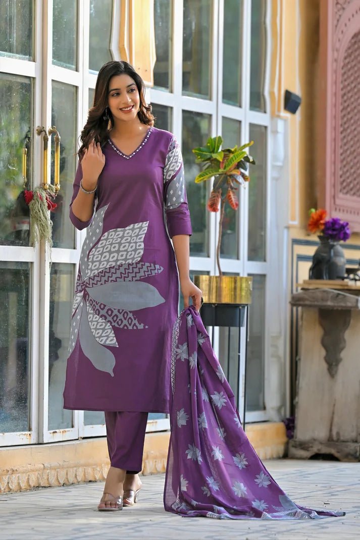 Amethyst Bloom Printed Kurta Set with Dupatta - Qurbat