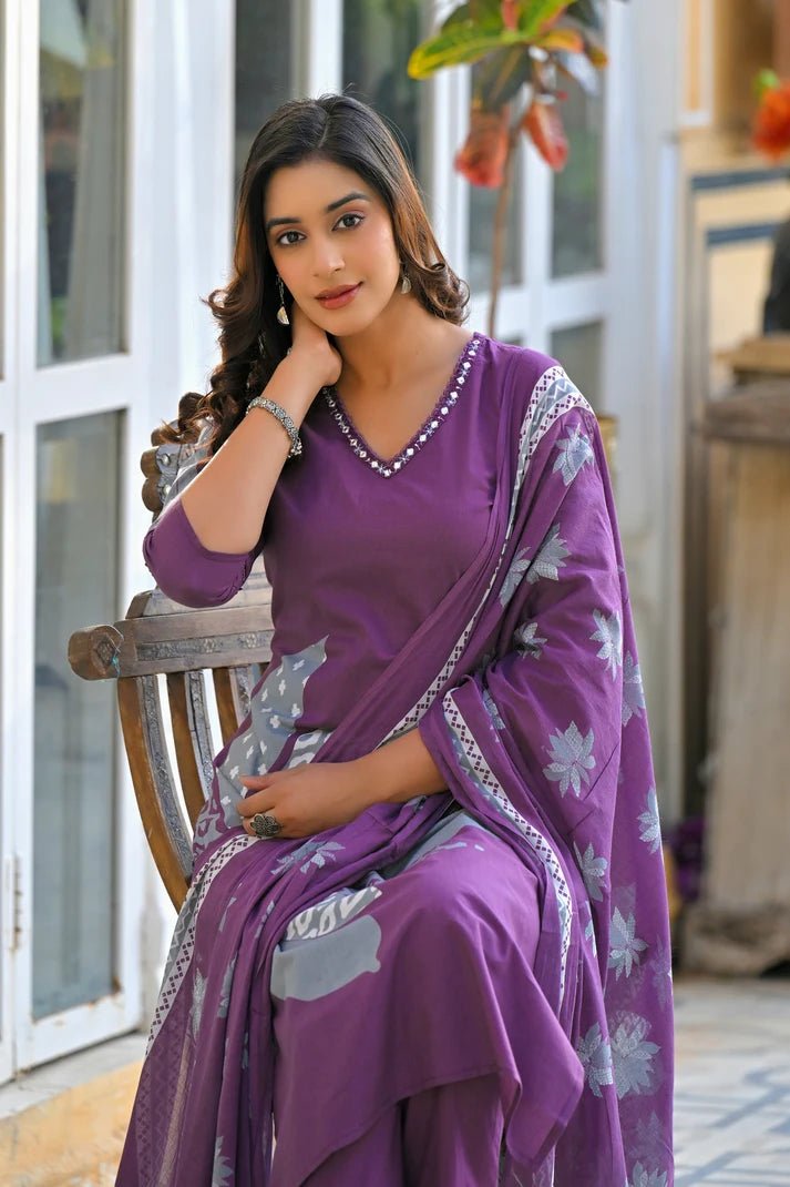 Amethyst Bloom Printed Kurta Set with Dupatta - Qurbat