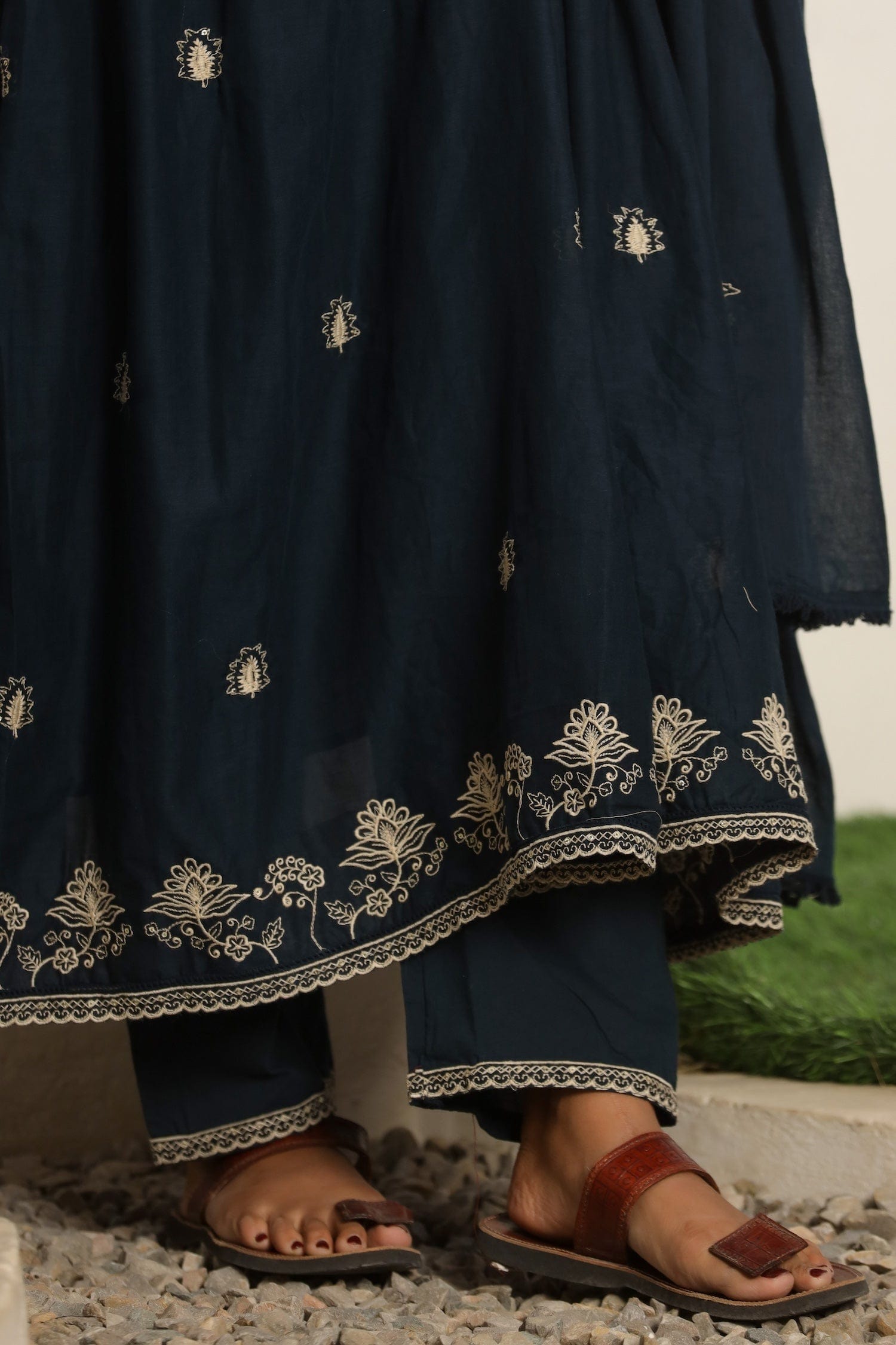 Blue Embroidery Cotton Suit Set - Qurbat