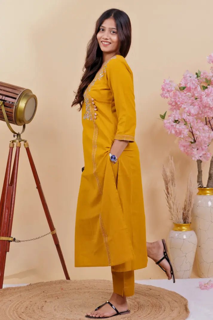 Floral Embroidery Straight Fit Kurta Set - Qurbat