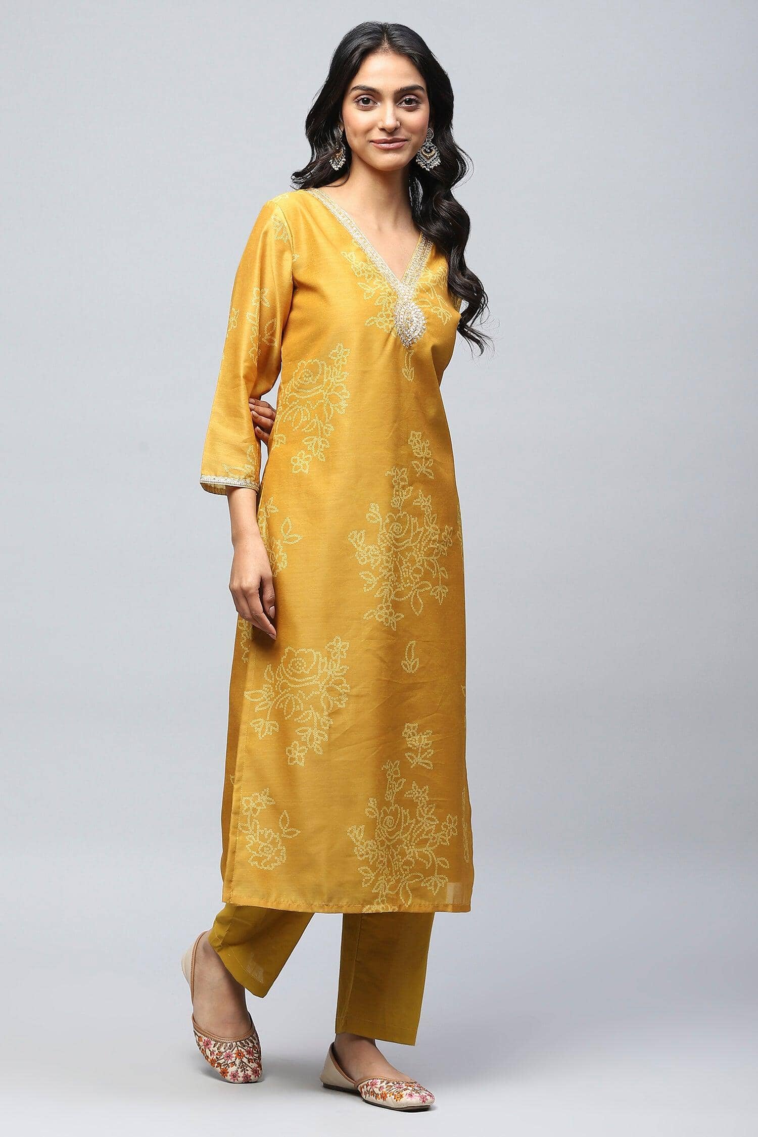 Yellow elegant Printed Suit Set for Women with Hand Embroidery - Qurbat